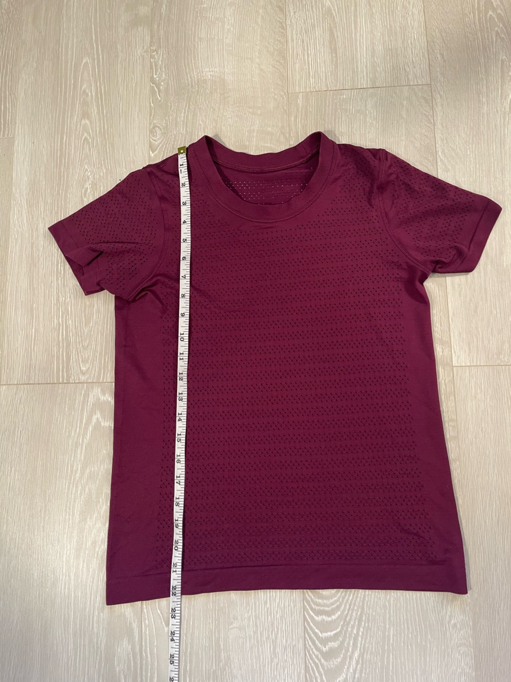 Lululemon Breeze By Short Sleeve *Squad
Marvel size 6 fit - Picture 12 of 15